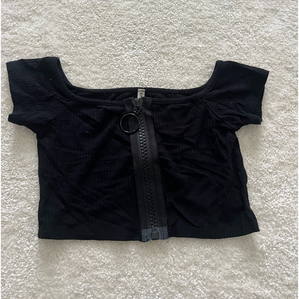 LF - Emma and Sam Black Zip Top